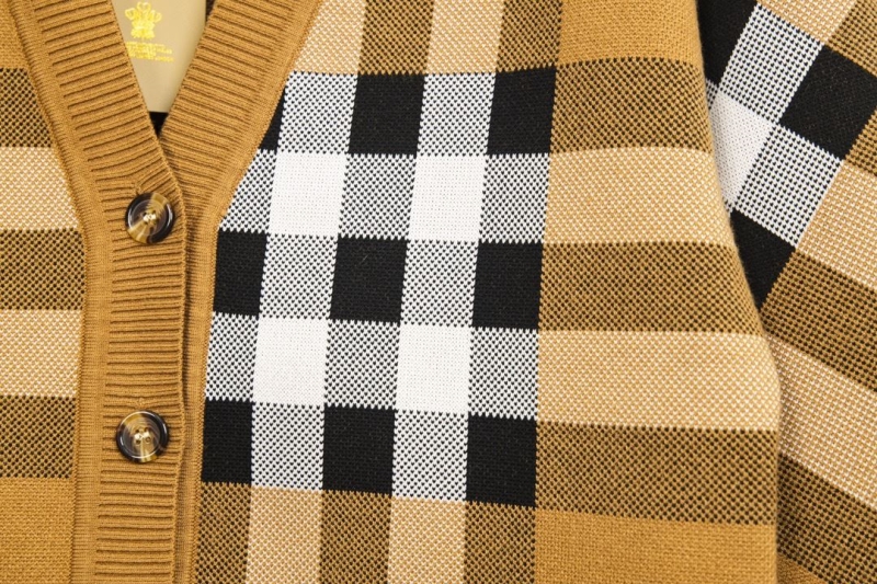 Burberry Sweaters